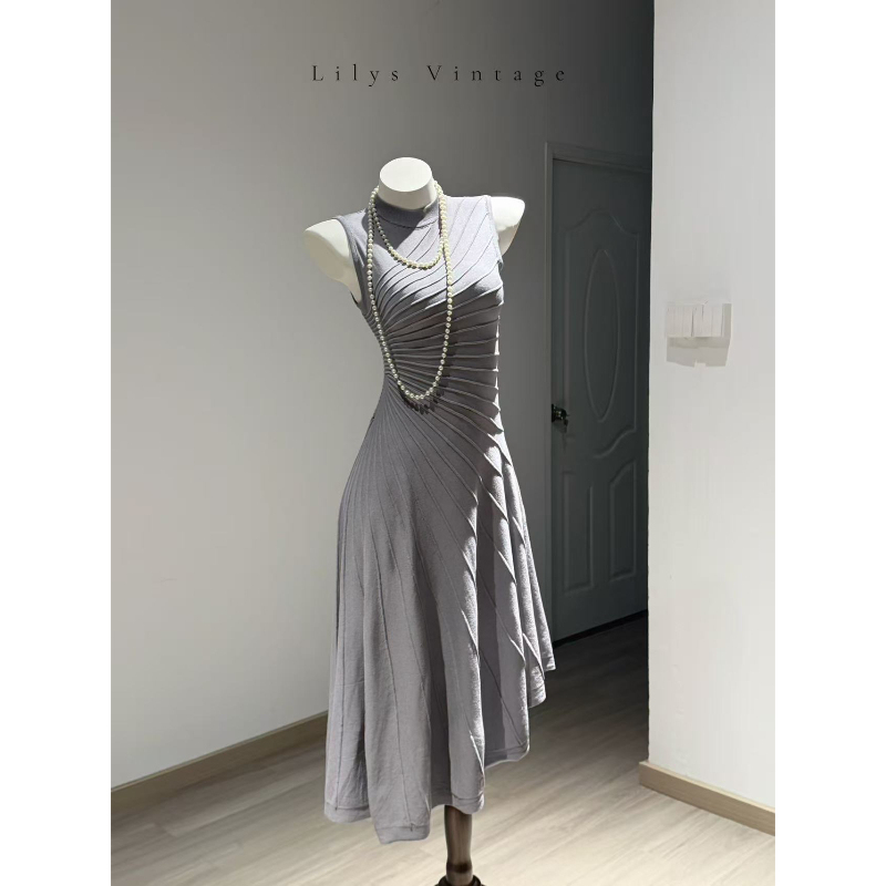 Lilith Vintage Summer Waist-Cinching Water Ripple Texture Sleeveless Three-Dimensional Cut Knitted Slim Dress Lilith Vintage Summer Waist-Cinching Water Ripple Texture Sleeveless Three-Dimensional Cut Knitted Slim Dress