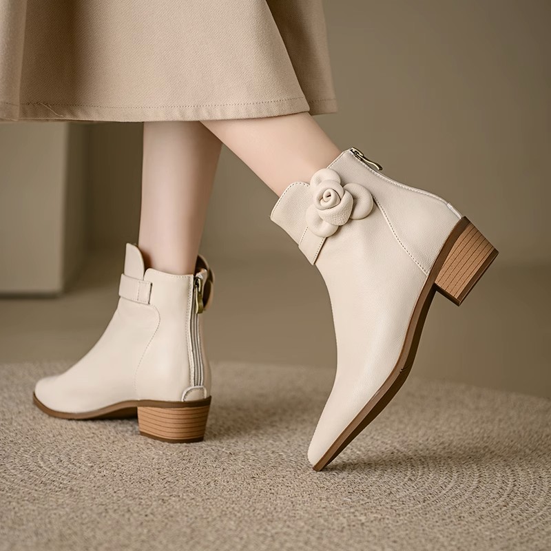 Camellia Flower Pointed Toe Boots for Women 2026 New Mid-Heel Soft Leather Single Boots French Style Chunky Heel Martin Boots