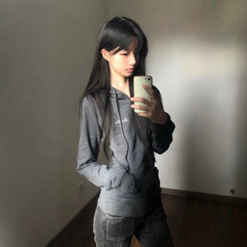 Early Autumn American Retro Hooded Sweatshirt Jacket for Women, Versatile Vintage Cardigan, New Autumn Commuter Style, Waist-Cinching Top Early Autumn American Retro Hooded Sweatshirt Jacket for Women, Versatile Vintage Cardigan, New Autumn Commuter Style, Waist-Cinching Top