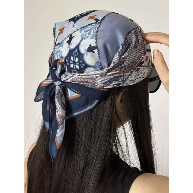 Japanese-Style Retro Paisley Small Square Scarf for Women, New Summer Fashion, Stylish and Versatile Decorative Headscarf, Silk Scarf