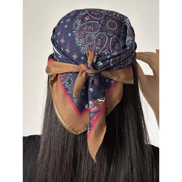 Japanese-Style Retro Paisley Small Square Scarf for Women, New Summer Fashion, Stylish and Versatile Decorative Headscarf, Silk Scarf