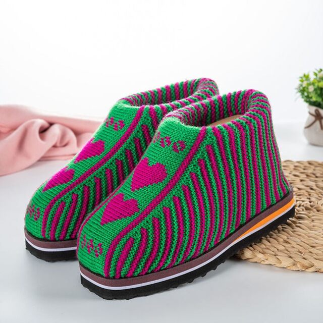 2025 New Winter Handmade Cotton Shoes for Women Home Wool Crocheted Elderly Non-Slip Warm Bag Heels Cotton Shoes