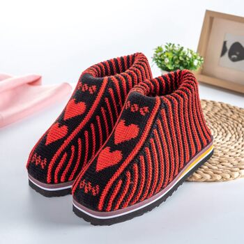 2025 New Winter Handmade Cotton Shoes for Women, Home Knitted Woolen Shoes for the Elderly, Non-Slip and Warm, with Covered Heels