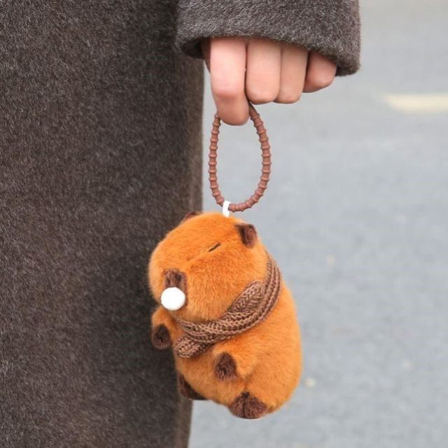 Capybara Plush Toy Blowing Bubbles, Squeaking Capybara Keychain Pendant