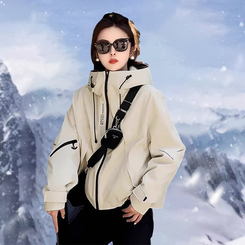 Fashionable Casual Short Lightweight down Jacket for Women, Winter 2026 New Style, Petite Loose Thickened White Duck down Coat