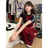 Короткая летняя брендовая футболка, в американском стиле, короткий рукав, с рукавом