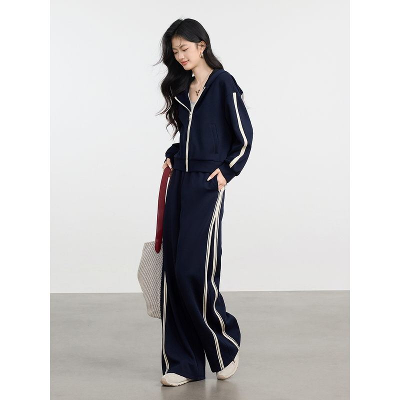 Casual Sports Suit for Women 2026 Spring and Autumn New Style Hooded Zipper Short Jacket Straight Wide-Leg Pants Two-Piece Set Casual Sports Suit for Women 2026 Spring and Autumn New Style Hooded Zipper Short Jacket Straight Wide-Leg Pants Two-Piece Set