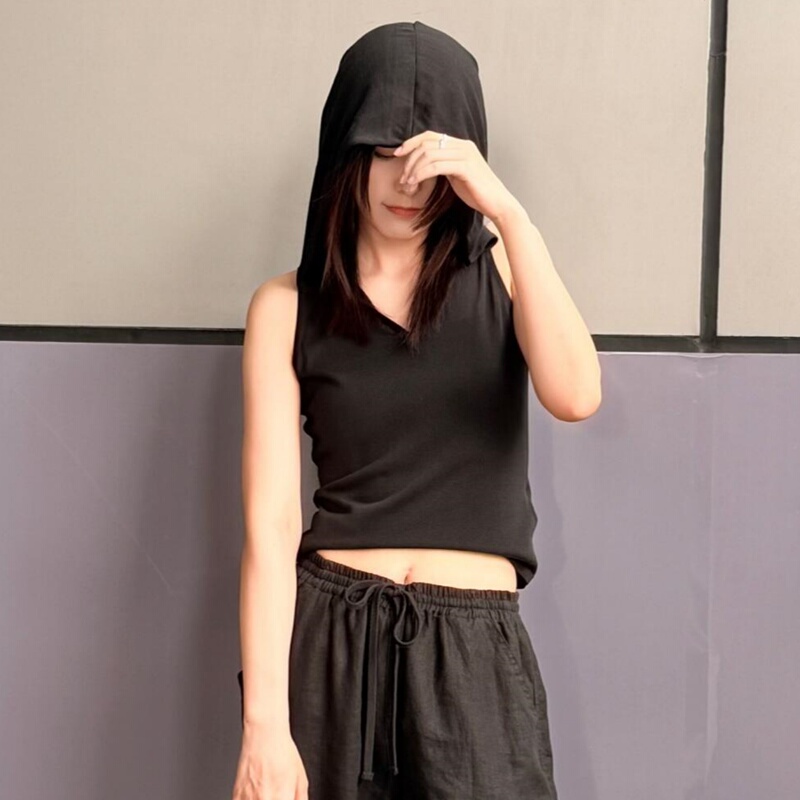 Siren Wandering Knitted Lightweight Short-Sleeve Hooded Long-Sleeve Hoodie Vest Retro Slim-Fit Outerwear Sleeveless Top Siren Wandering Knitted Lightweight Short-Sleeve Hooded Long-Sleeve Hoodie Vest Retro Slim-Fit Outerwear Sleeveless Top