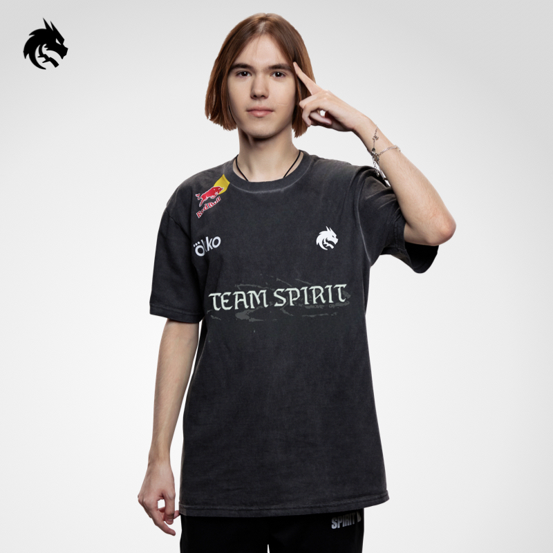 Team Spirit Green Dragon 2026 Authentic Team Uniform Cs2 T-Shirt Donk Same Style Officially Authorized by Angen Esports Team Spirit Green Dragon 2026 Authentic Team Uniform Cs2 T-Shirt Donk Same Style Officially Authorized by Angen Esports
