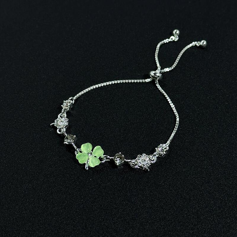 Chione Four-Leaf Clover Lucky Bracelet, Light Luxury Versatile Bracelet, Student Best Friend Couple Birthday Gift Jewelry