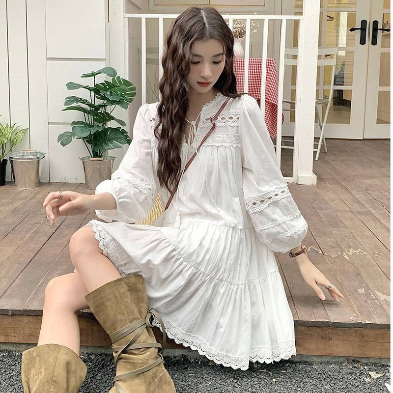 White Lace Patchwork Vacation Dress for Women, New Summer Style, Suitable for Traveling and Taking Photos in Yunnan and Xinjiang Grasslands