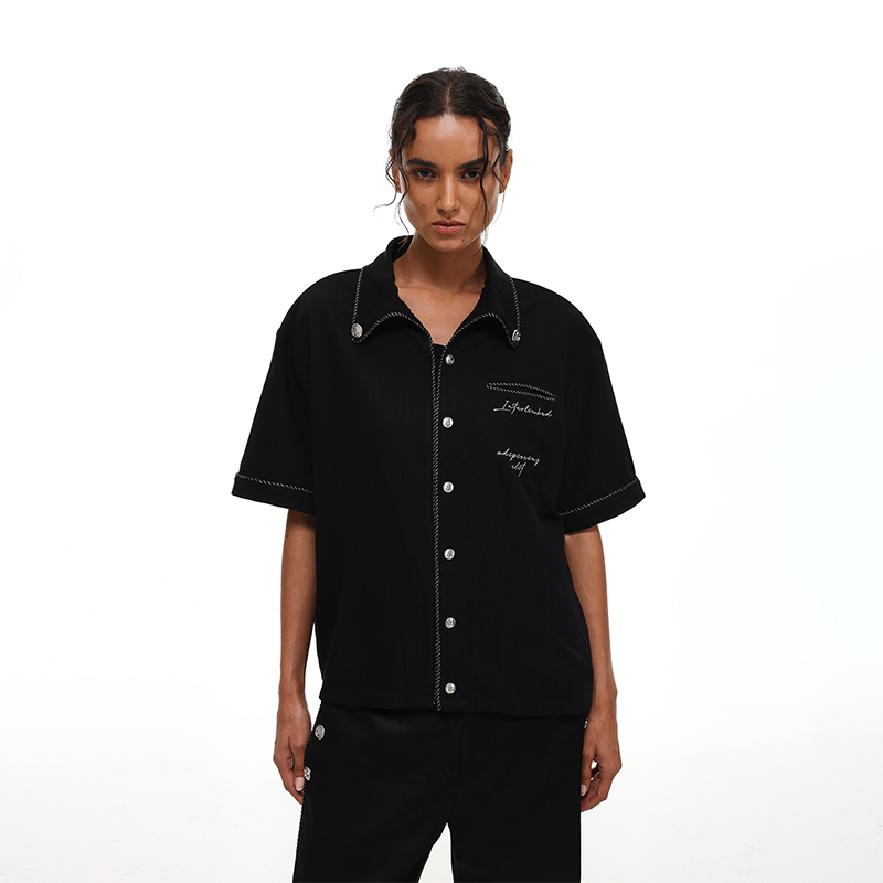 Interlinked American Retro Short Shirt for Men with Embroidered Metal Navy Buttons Design Niche Short-Sleeved Shirt