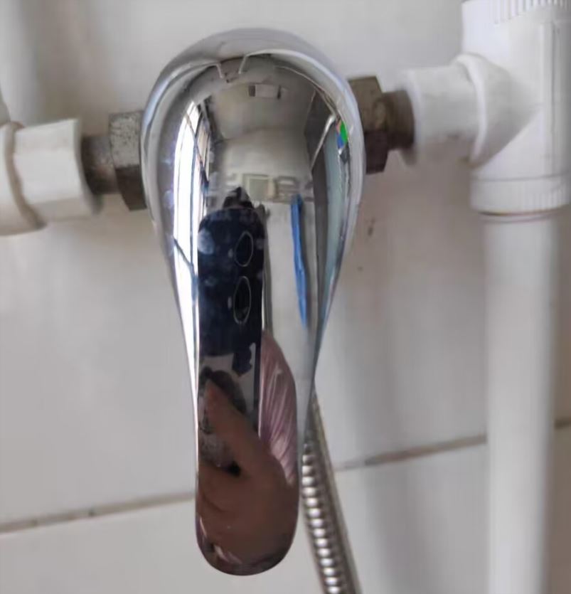 All-copper exposed electric water heater shower set with hot and cold water mixing valve switch solar water mixing valve