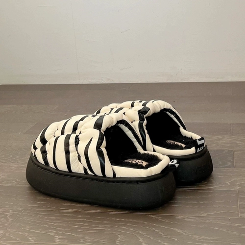 Зебра, тапочки, водонепроницаемая нескользящая удерживающая тепло утепленная зимняя обувь на платформе, коллекция 2023