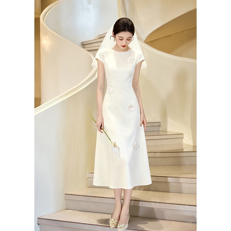 French-Style High-End White Light Dress, Suitable for Everyday Wear, Engagement Dress, White Dress for Marriage Registration, Petite Wedding Toast Dress