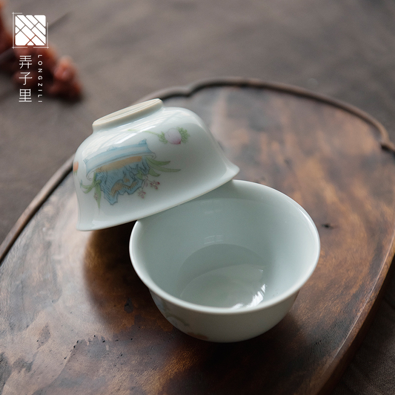 In the child masters cup single jingdezhen kung fu tea set the purple ceramic sample tea cup lamp cup white porcelain cup