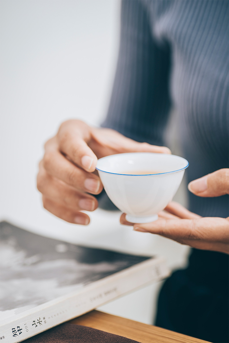 Jingdezhen porcelain sample tea cup kung fu master cup single CPU thin foetus ceramic cups manual small personal tea cup