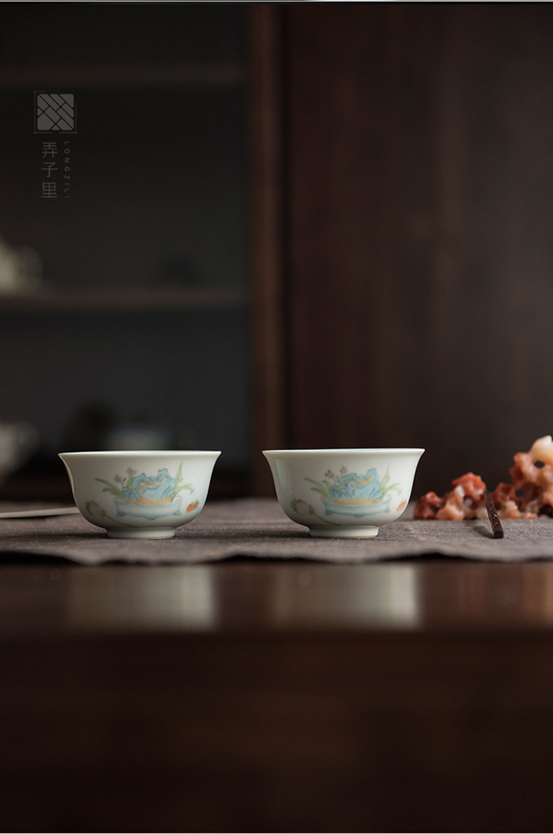 In the child masters cup single jingdezhen kung fu tea set the purple ceramic sample tea cup lamp cup white porcelain cup