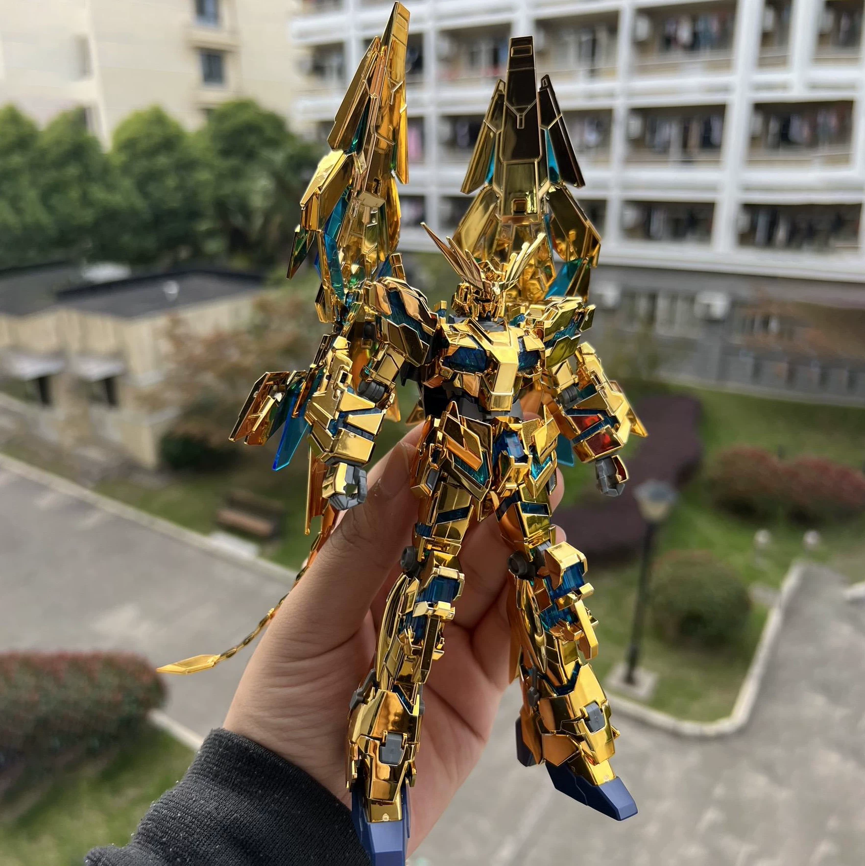 大班 MG Red Different Gundam Model MB Attack Free White Snow Jifinik Sbasbasan assembly hand