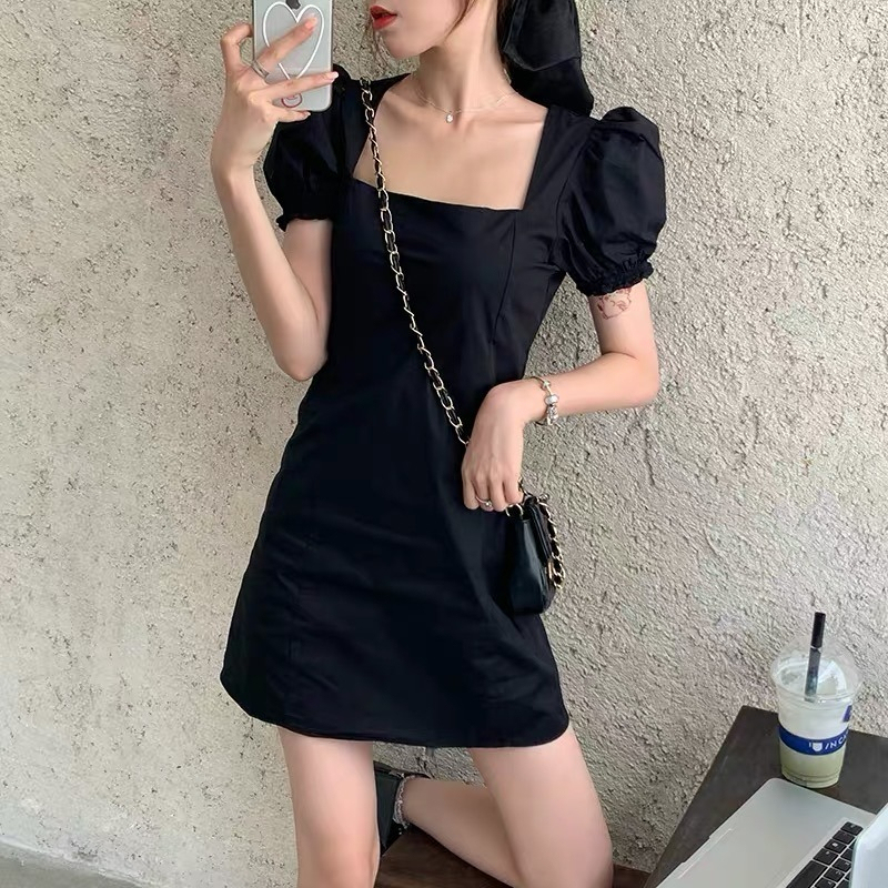 2023 New French Retro Niche Hepburn Style Elegant Black Puff Sleeve Square Neck Dress for Women in Summer