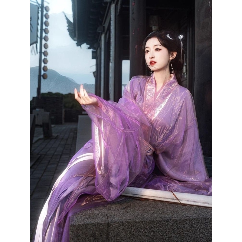 The Purple Warring States Robe Is a Stunning Costume from the Spring and Autumn Period of the Chu and Qin Dynasties, Suitable for Performances, Hanfu for Girls, and for Junior High School Students The Purple Warring States Robe Is a Stunning Costume from the Spring and Autumn Period of the Chu and Qin Dynasties, Suitable for Performances, Hanfu for Girls, and for Junior High School Students
