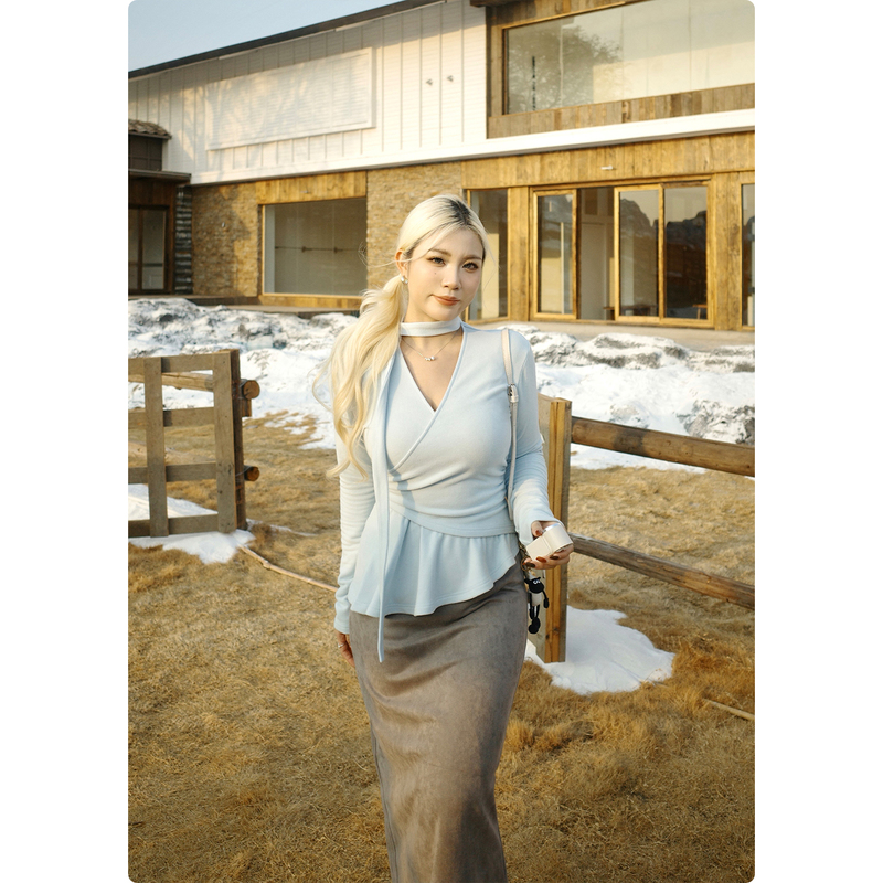 Nuomizi [Halter V-Neck Long Sleeves] Korean Style Pure and Elegant Long-Sleeved Top with Ribbon and Velvet Feel