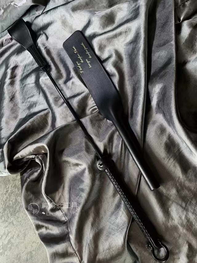 Horse whip hand pat (encyclical) Studio handmade custom hand stitched tanned cow leather hand clapping leather slapping horse whip-Taobao