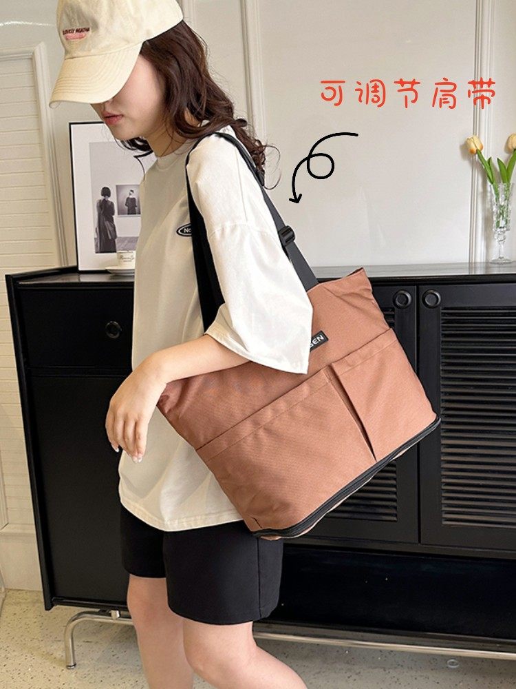 Travel Bag with Wheels, Large Capacity, Waterproof, Single Shoulder Student Luggage, Cross-Body Bag, Short-Distance Travel, Lightweight Boarding Bag for Women