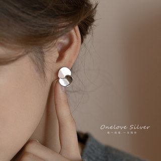 Minimalist Geometric High-End Earrings for Women 2025 New Popular Light Luxury Niche Earrings Ear Clips Non-Pierced Ear Accessories