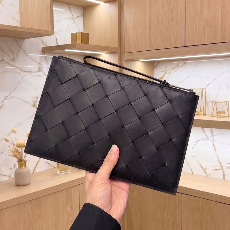 Bv First-Layer Cowhide Calfskin 2026 New Men's Clutch Bag Hand-Woven Thin Envelope Bag Genuine Leather Bag