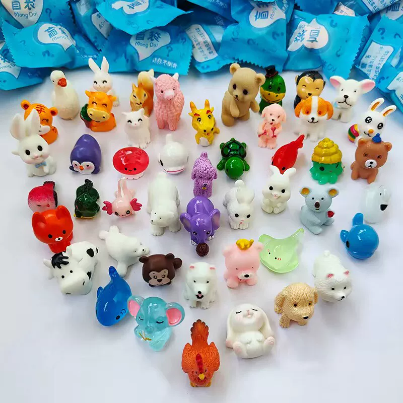 Маленькая игрушка, бутылка, игрушечная еда, Колу