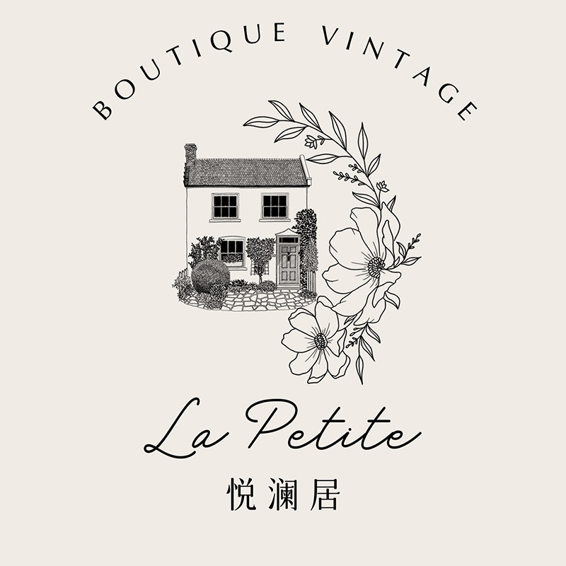 La petite 悦澜居饰品馆的LOGO