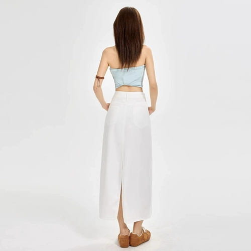 几何心选 Белая тонкая джинсовая юбка, длинная юбка, А-силуэт, с акцентом на бедрах, средней длины