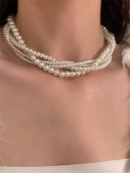 Wrapped multi-layered necklace baroque pearls