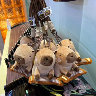 敦煌古筝治愈系文创卡皮巴拉毛绒公仔软萌玩具钥匙背包挂件送礼