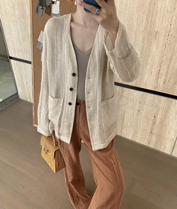 Cool and Breathable Old Money Style Loose Linen Texture V-Neck Blazer for Women, Loose-Fitting Sun Protection Cardigan [Dry Clean]