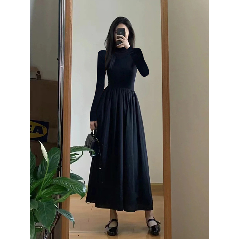 Autumn Beautiful Hepburn-Style Black Long-Sleeved Dress 2026 New Little Black Dress Half-High Collar French-Style Waist-Cinching Long Dress