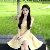 Лимонно-желтый короткий фасон [ущипните талию, чтобы выглядеть стройнее]