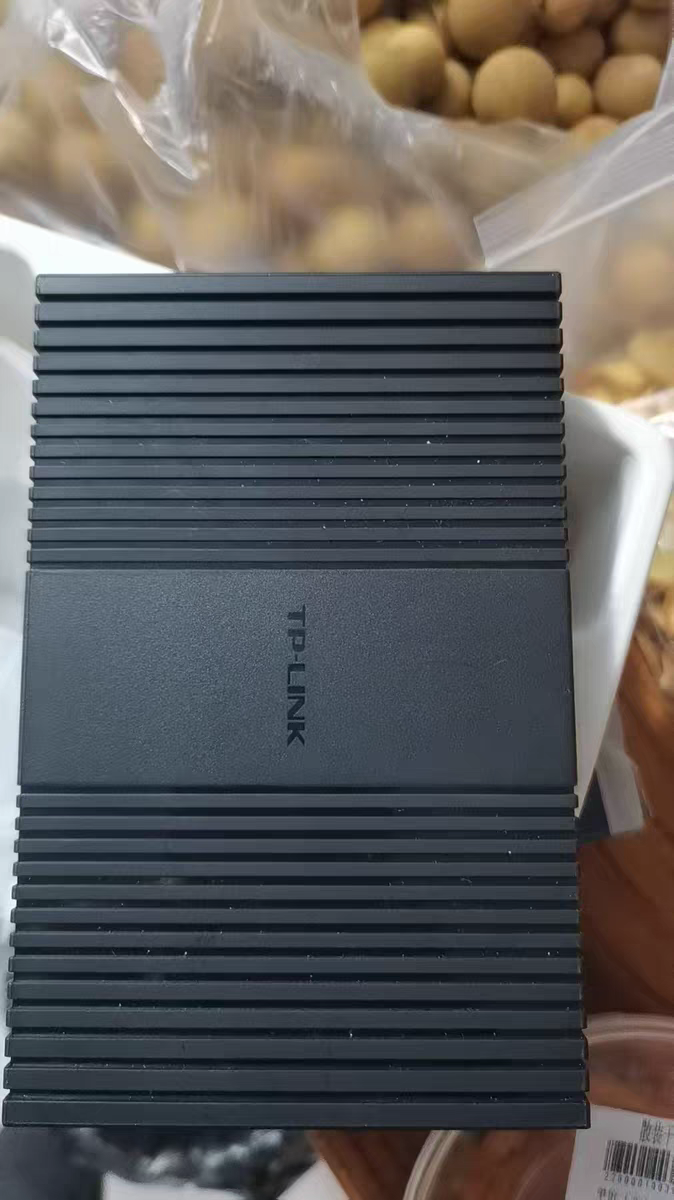 Tp-Link Tl-Sg1008+ 8-Port Gigabit Switch Plastic Shell High-Speed 1000m Network Monitoring Splitter