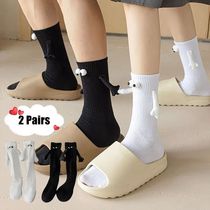 2Pairs Couple Magnetic Socks With Hands Fashion Paired Funny