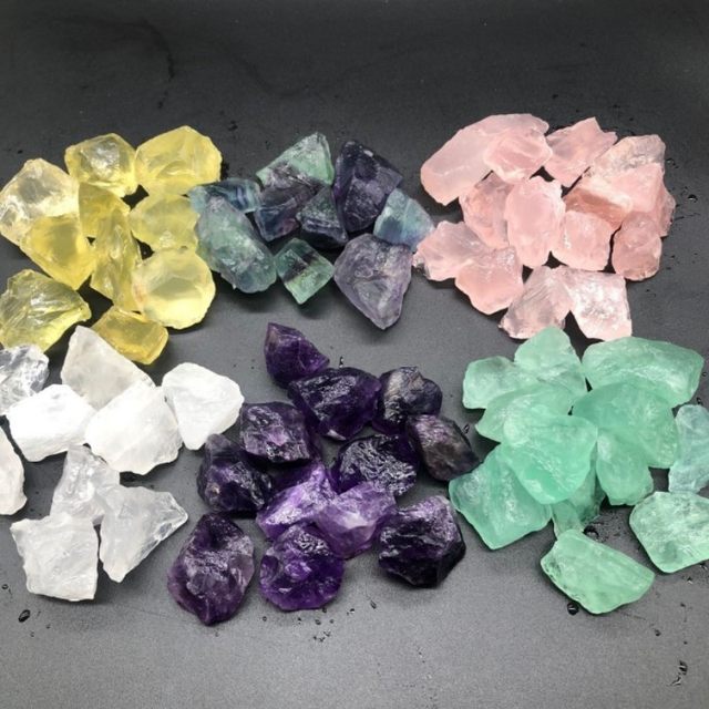 Natural crystal rough stone diffracted stone fire-free aromatherapy stone wool material bare stone crystal stone home decoration decorative gravel