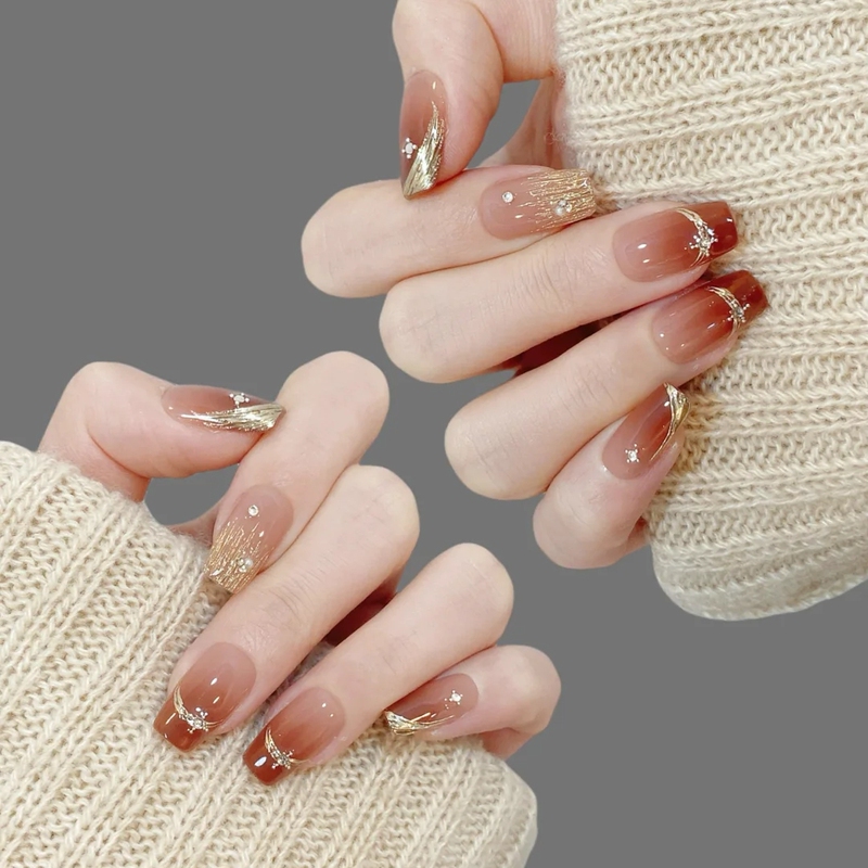 Original Handmade Wearable Nails for Autumn and Winter, Caramel Gradient, Gold Mirror Powder, Light Luxury, High-End Fake Nail Patches That Make Your Skin Look Fairer Original Handmade Wearable Nails for Autumn and Winter, Caramel Gradient, Gold Mirror Powder, Light Luxury, High-End Fake Nail Patches That Make Your Skin Look Fairer