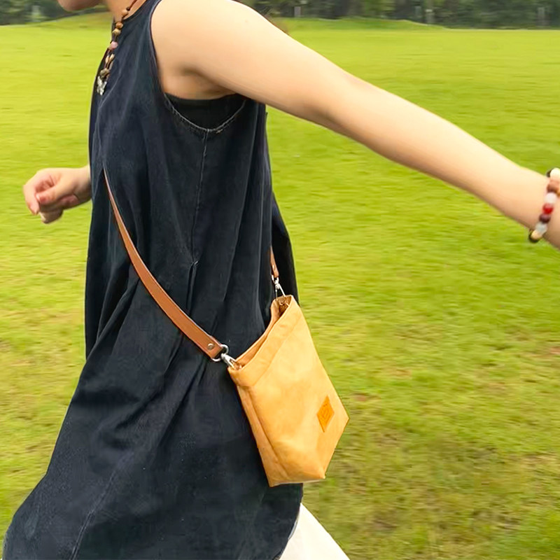 Shi Feng Original Tyvek Kraft Paper Camera Phone Bag, Cute Student Commuter Crossbody - Thumbnail 4