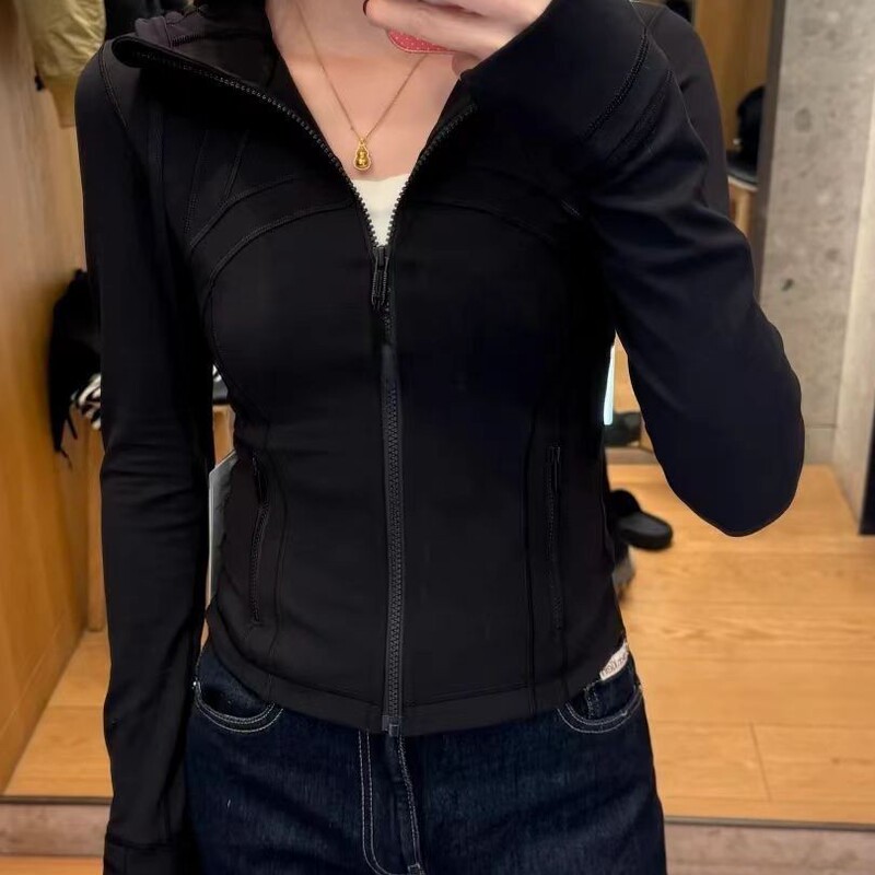 New Style Hooded Short Sports Yoga Jacket for Women, Slim Fit, Fashionable, Versatile, Suitable for Fitness, Outdoor, and Casual Wear