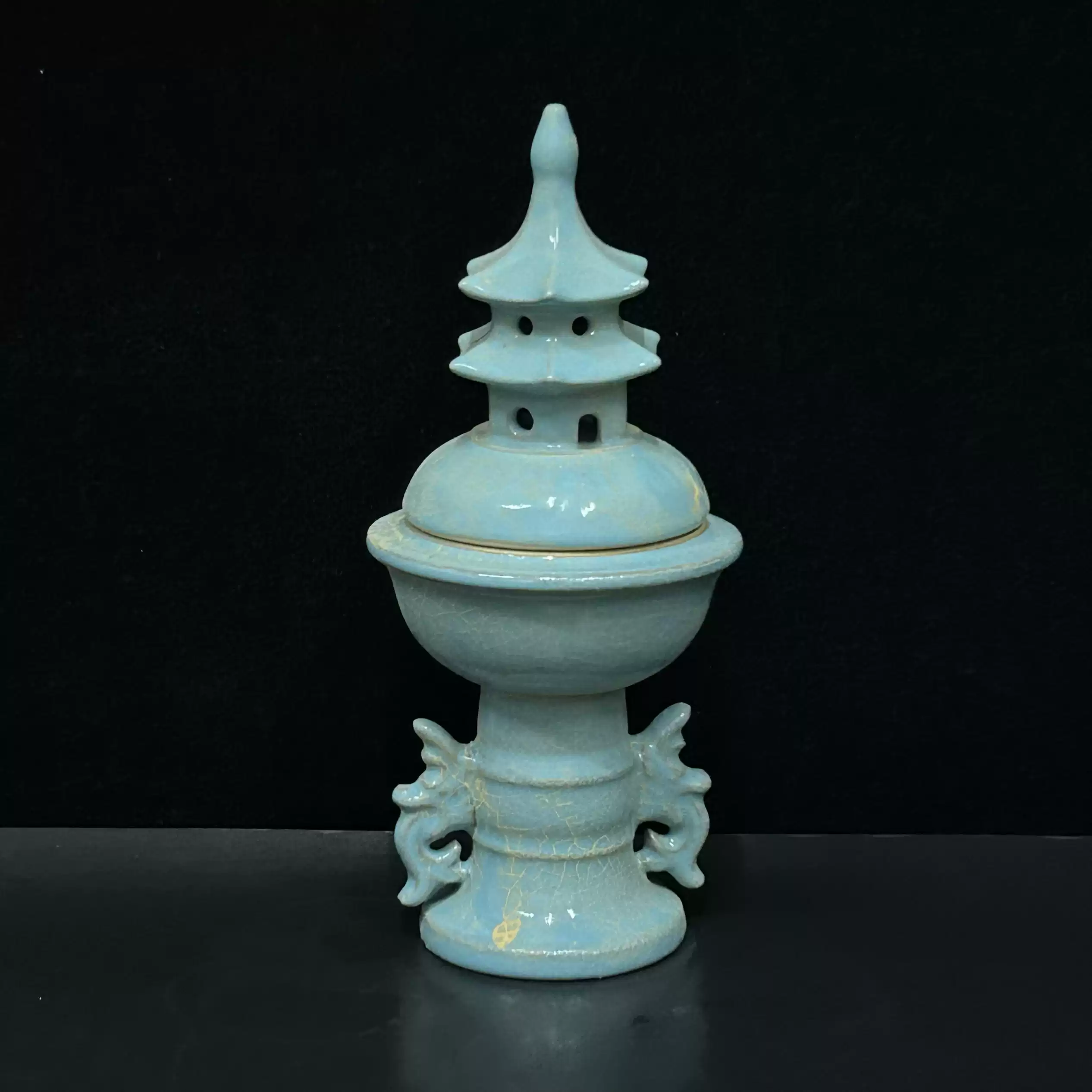 宋汝窑天青釉镂空支钉香薰炉陶瓷香炉古玩古瓷