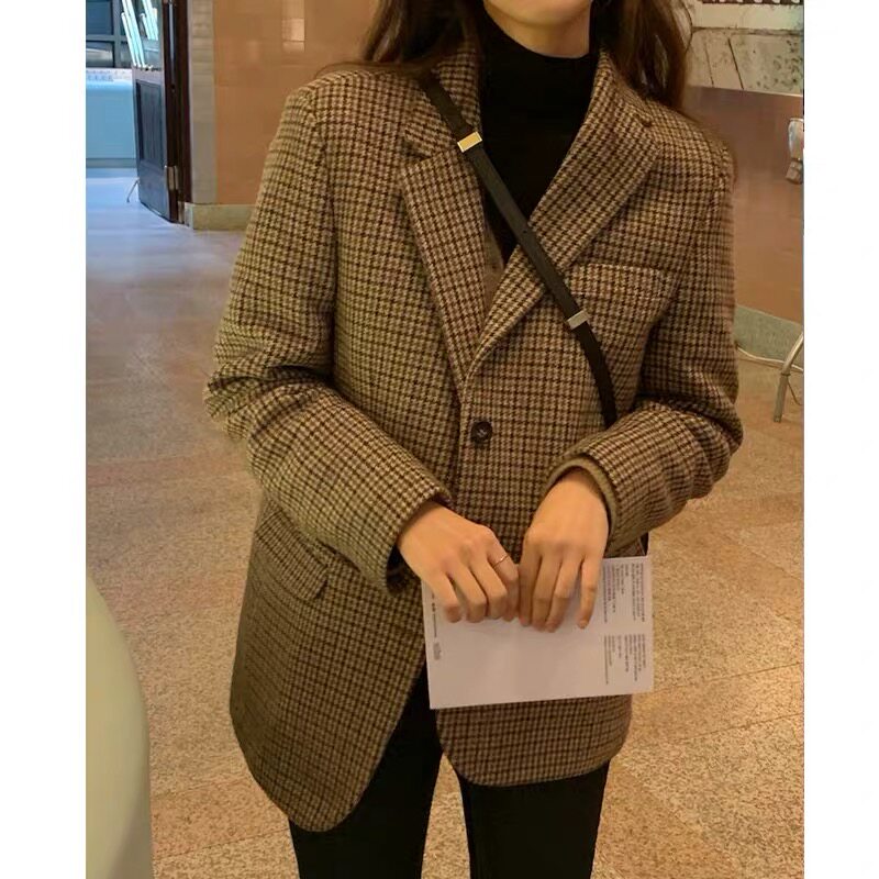 2022 autumn winter new hairy little suit jacket woman casual thickened small Inron wind retro plaid western suit
