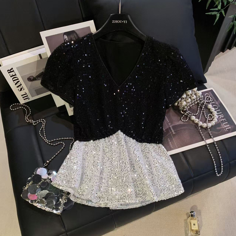Zhouyi/Monday Design-Inspired Heavy-Duty Black and White Contrast Sequin V-Neck Puff Sleeve Waist-Cinching Ruffle Hem Slimming T-Shirt