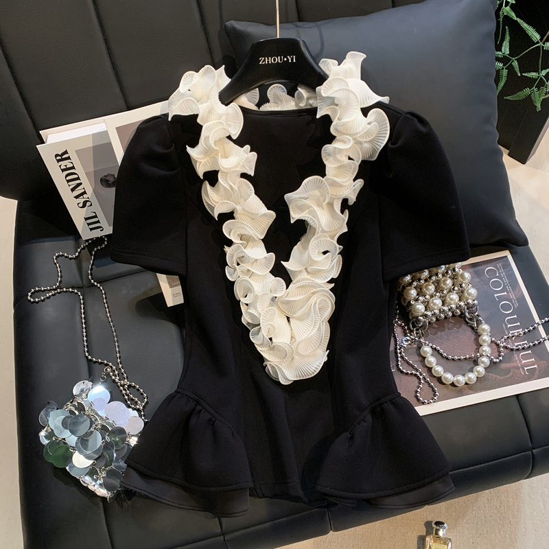Zhouyi/Monday Design-Inspired Black Pleated Lace Round Neck Short-Sleeve Top for Women, New Summer Style, Elegant T-Shirt