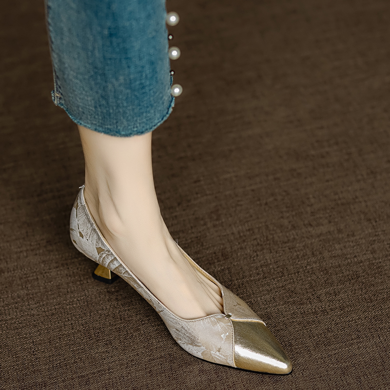 Handmade Genuine Leather~ Chic and Elegant~ Chinese Style Pointed Toe Color-Blocked Mid-Heel Stiletto Pumps Shallow High Heels