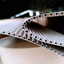 Double-layer corrugated paper roll 50 meters furniture packaging paper roll kraft paper pitted paper wardrobe packaging paper